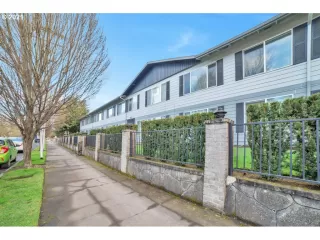 Photo #1: 21037915 Listing