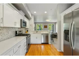 Photo #1: 21037922 Listing