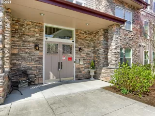 Photo #2: 21037939 Listing