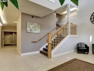 Photo #4: 21037939 Listing