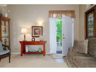 Photo #2: 21038248 Listing 