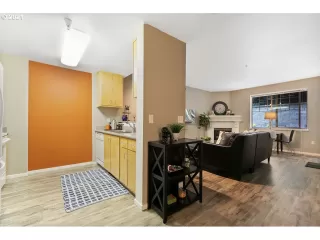 Photo #2: 21038364 Listing