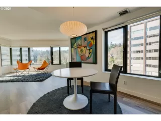 Photo #6: 21039026 Listing