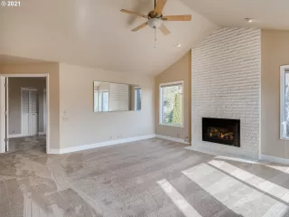 Photo #3: 21039204 Listing 