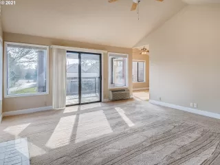 Photo #5: 21039204 Listing 