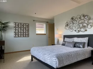 Photo #4: 21039626 Listing