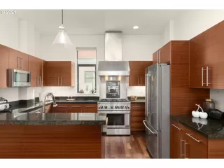 Photo #4: 21039666 Listing