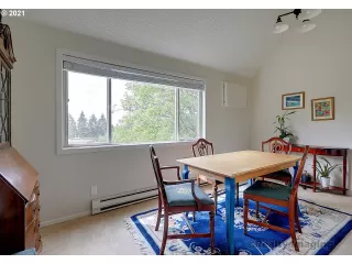 Photo #6: 21040282 Listing