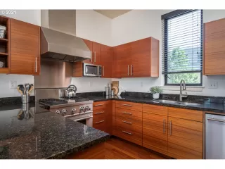 Photo #1: 21040773 Listing