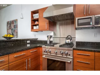 Photo #2: 21040773 Listing