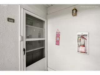 Photo #2: 21040916 Listing