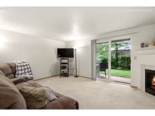 Photo #4: 21040916 Listing