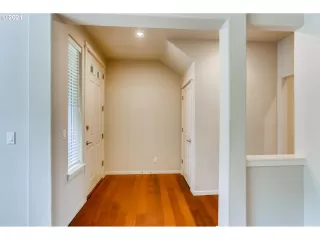 Photo #3: 21040954 Listing