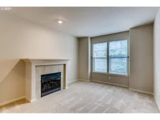 Photo #4: 21040954 Listing