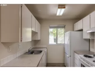 Photo #3: 21041258 Listing 