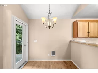 Photo #3: 21041464 Listing