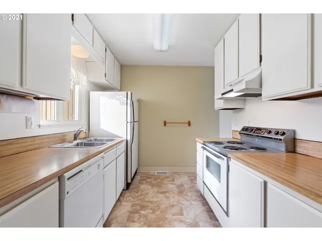 MLS: 21042052 Condo For Sale