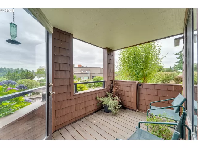 MLS: 21042142 Condo For Sale