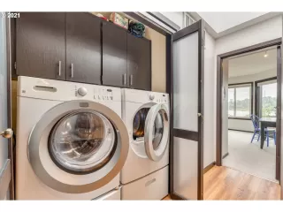 Photo #5: 21042142 Listing 