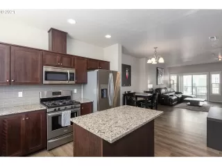 Photo #1: 21042633 Listing 