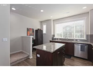 Photo #2: 21042633 Listing 