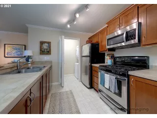 Photo #1: 21043575 Listing