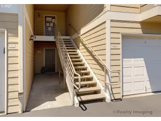 Photo #2: 21043575 Listing