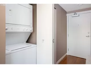 Photo #3: 21043773 Listing