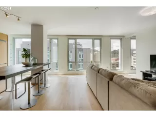 Photo #2: 21044470 Listing