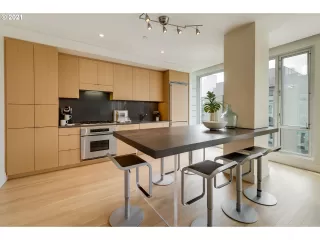 Photo #3: 21044470 Listing