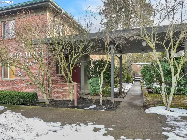 MLS: 21044673 Condo For Sale