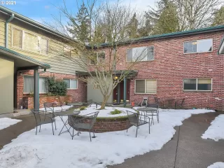 Photo #1: 21044673 Listing