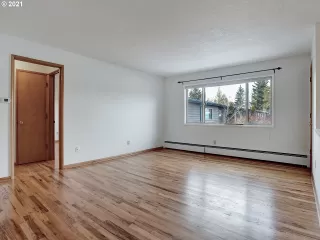 Photo #6: 21044673 Listing