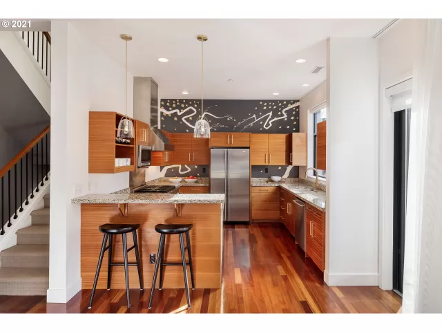 MLS: 21044697 Condo For Sale