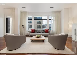 Photo #3: 21044697 Listing