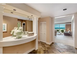 Photo #3: 21045510 Listing