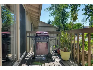 Photo #5: 21046029 Listing