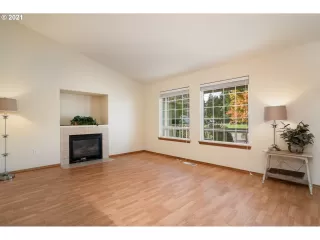 Photo #1: 21046081 Listing