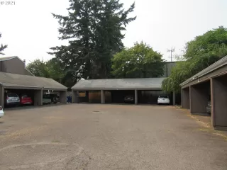 More Details about MLS # 21046942 : 611 SE 148 AVE