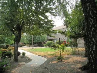 Photo #1: 21046942 Listing