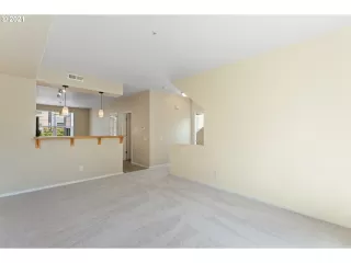 Photo #3: 21047091 Listing