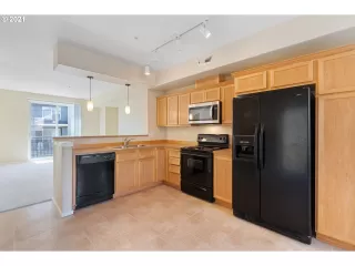 Photo #6: 21047091 Listing