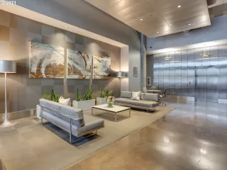 Photo #2: 21047172 Listing