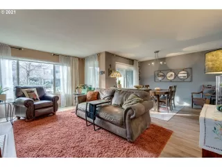 Photo #4: 21047516 Listing 