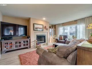 Photo #5: 21047516 Listing 