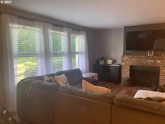MLS: 21048143 Condo For Sale