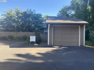 Photo #1: 21048143 Listing