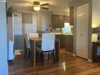 Photo #2: 21048143 Listing