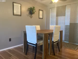 Photo #3: 21048143 Listing