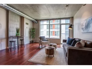 Photo #4: 21048593 Listing